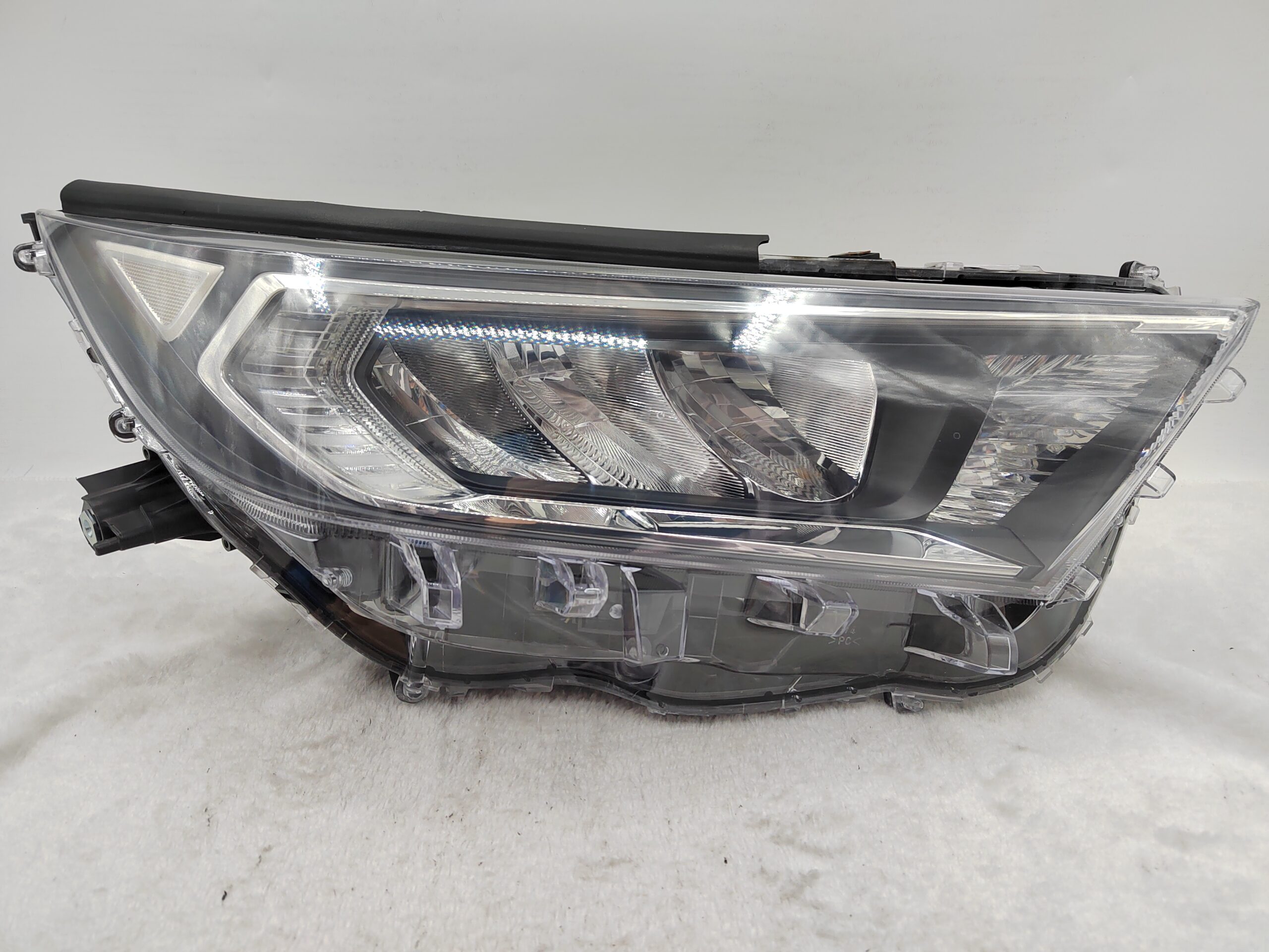 TOYOTA RAV4 V XA50 2019-2021 LED R.H.S HEADLIGHT ASSEMBLY