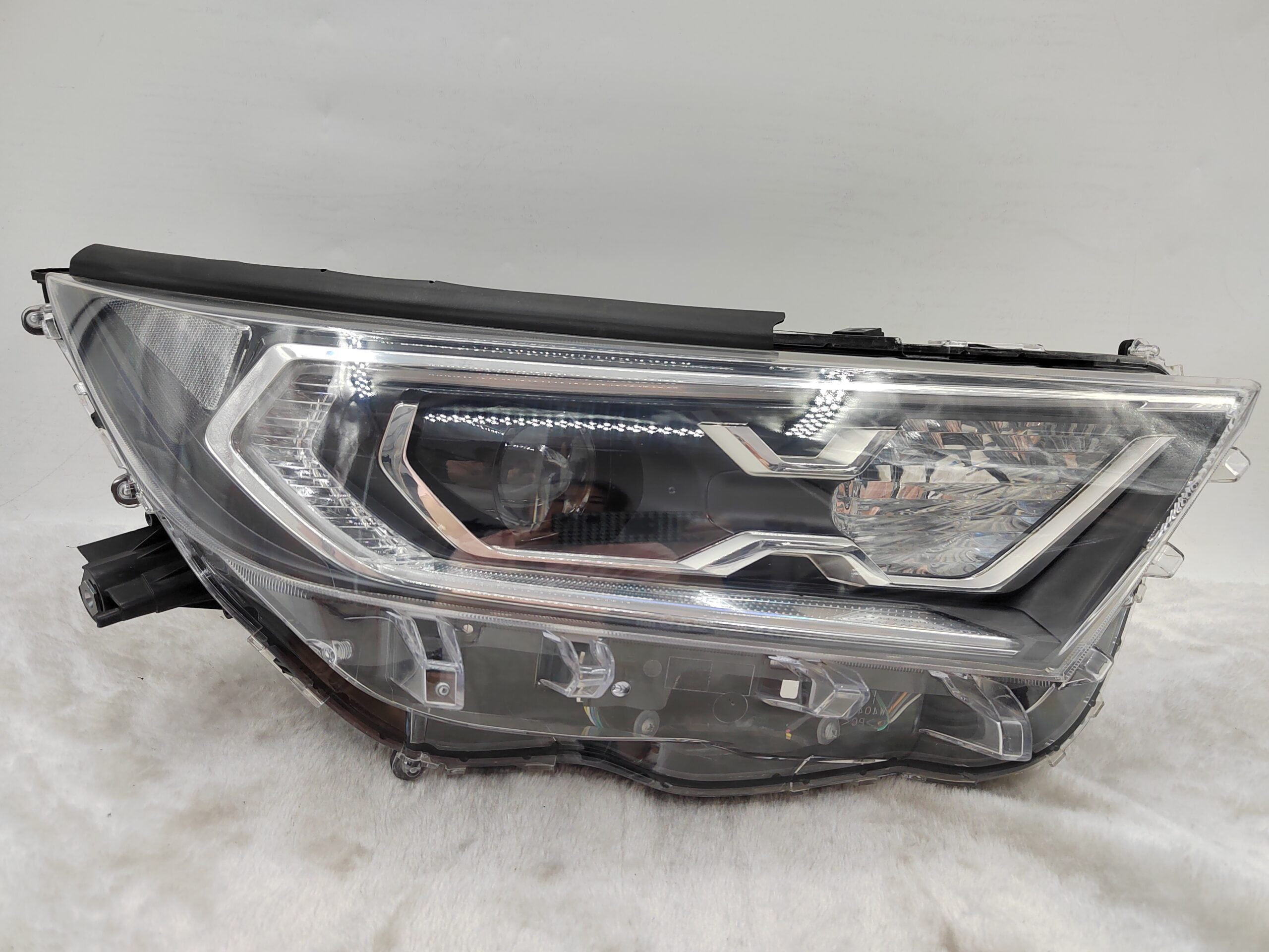 TOYOTA RAV4 V XA50 2019-2021 LENS LED R.H.S HEADLIGHT ASSEMBLY