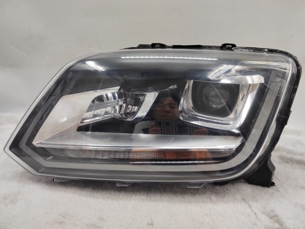 VOLKSWAGEN AMAROK V6 2011-2021 XENON L.H.S HEADLIGHT ASSEMBLY