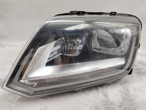 VOLKSWAGEN AMAROK V6 2011-2021 XENON L.H.S HEADLIGHT ASSEMBLY