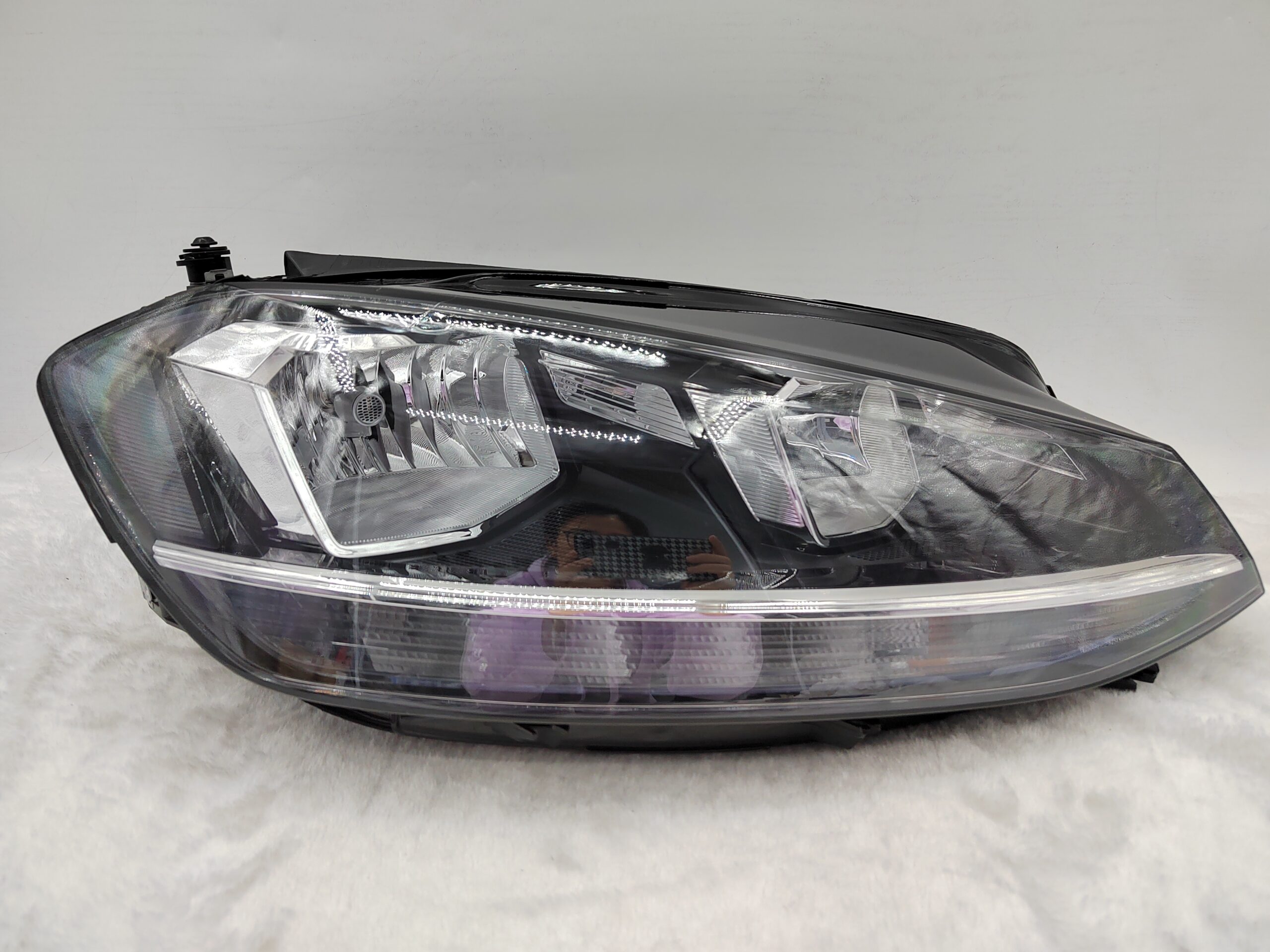 VOLKSWAGEN GOLF 2017-2019 HALOGEN R.H.S HEADLIGHT ASSEMBLY