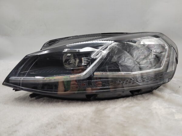 VOLKSWAGEN GOLF 2017-2019 LED L.H.S HEADLIGHT ASSEMBLY