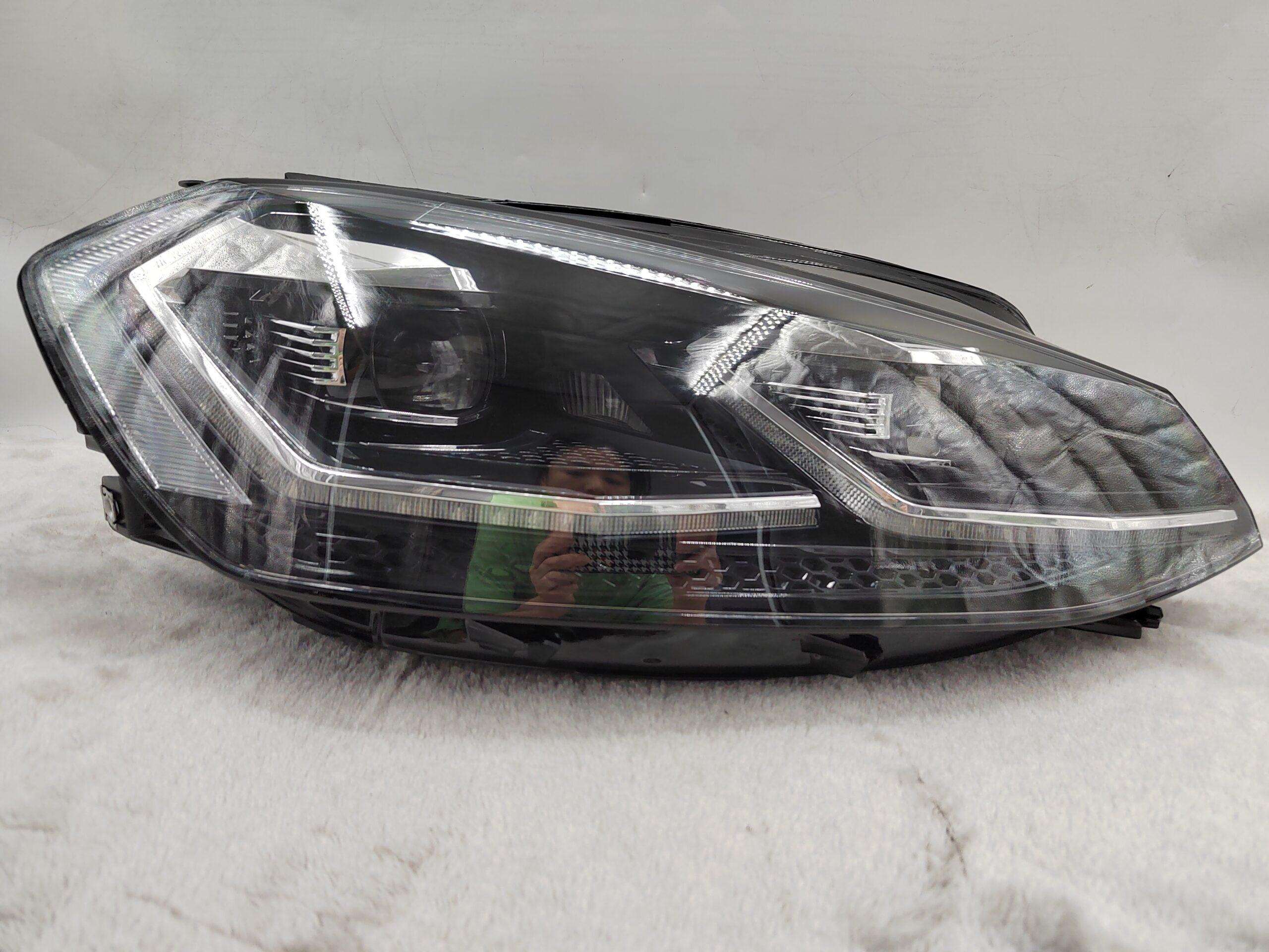 VOLKSWAGEN GOLF 2017-2019 LED R.H.S HEADLIGHT ASSEMBLY