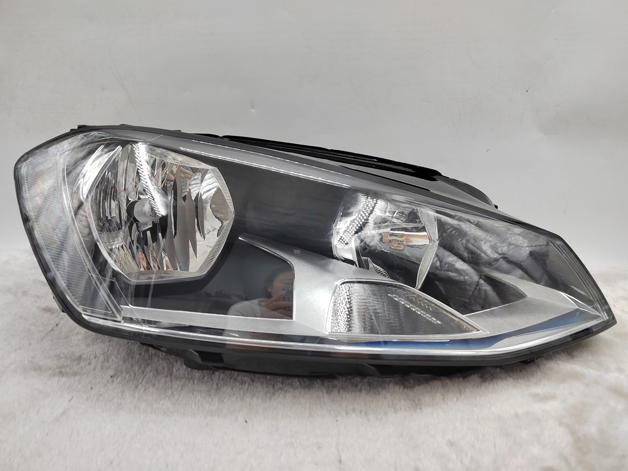 VOLKSWAGEN GOLF MK7 2014-2016 HALOGEN R.H.S HEADLIGHT ASSEMBLY