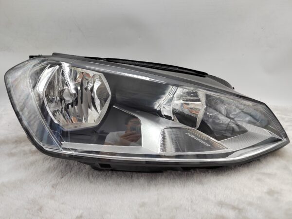 VOLKSWAGEN GOLF MK7 2014-2016 HALOGEN R.H.S HEADLIGHT ASSEMBLY