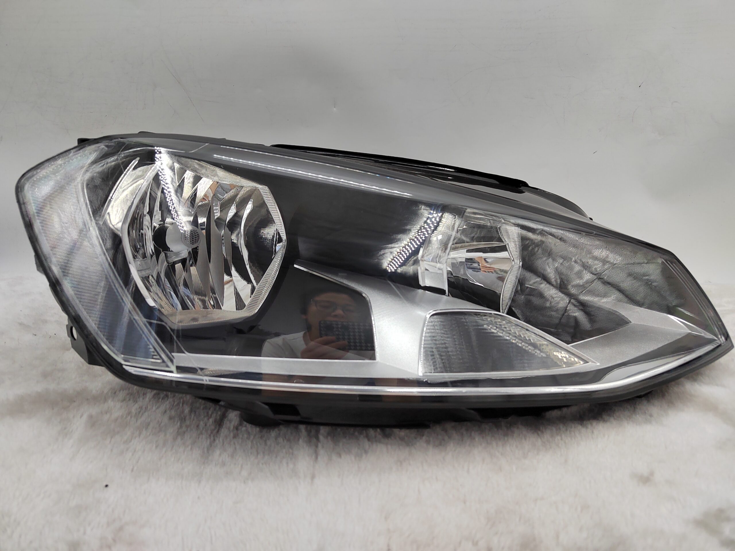 VOLKSWAGEN GOLF MK7 2014-2016 HALOGEN R.H.S HEADLIGHT ASSEMBLY