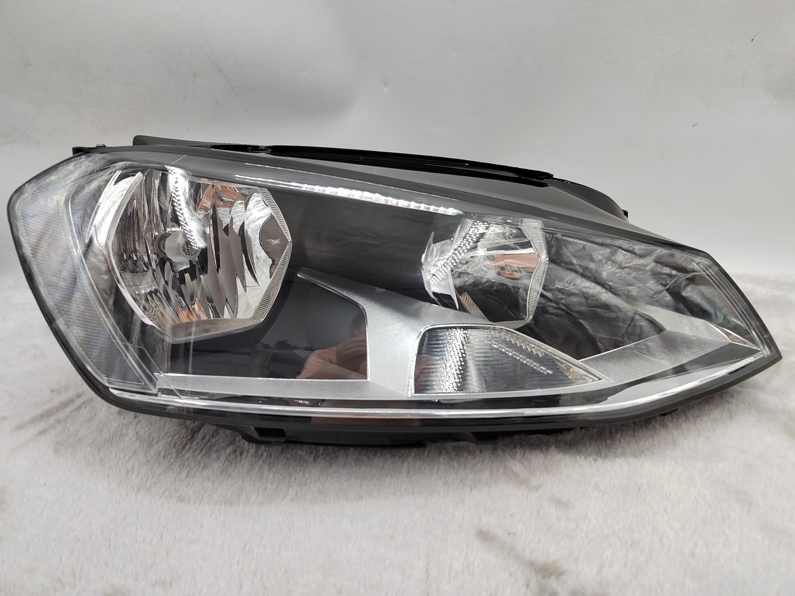 VOLKSWAGEN GOLF MK7 2014-2016 HALOGEN R.H.S HEADLIGHT ASSEMBLY