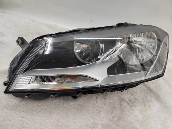 VOLKSWAGEN PASSAT B7 2011-2014 HALOGEN L.H.S HEADLIGHT ASSEMBLY