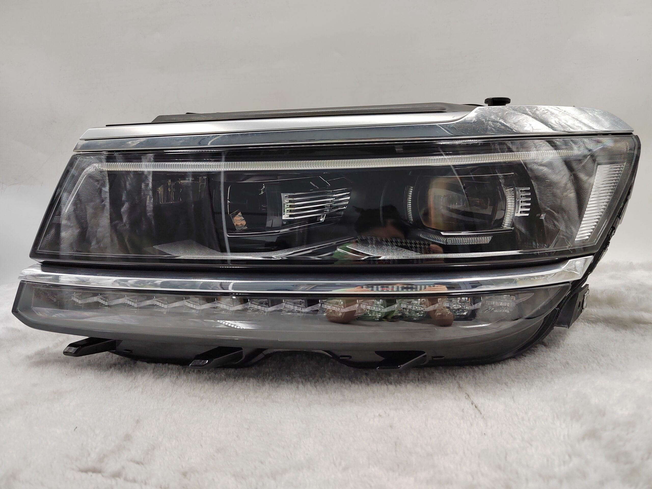 VOLKSWAGEN TIGUAN 2017-2020 LED L.H.S HEADLIGHT ASSEMBLY