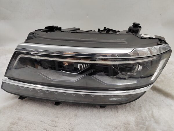 VOLKSWAGEN TIGUAN 2017-2020 LED L.H.S HEADLIGHT ASSEMBLY