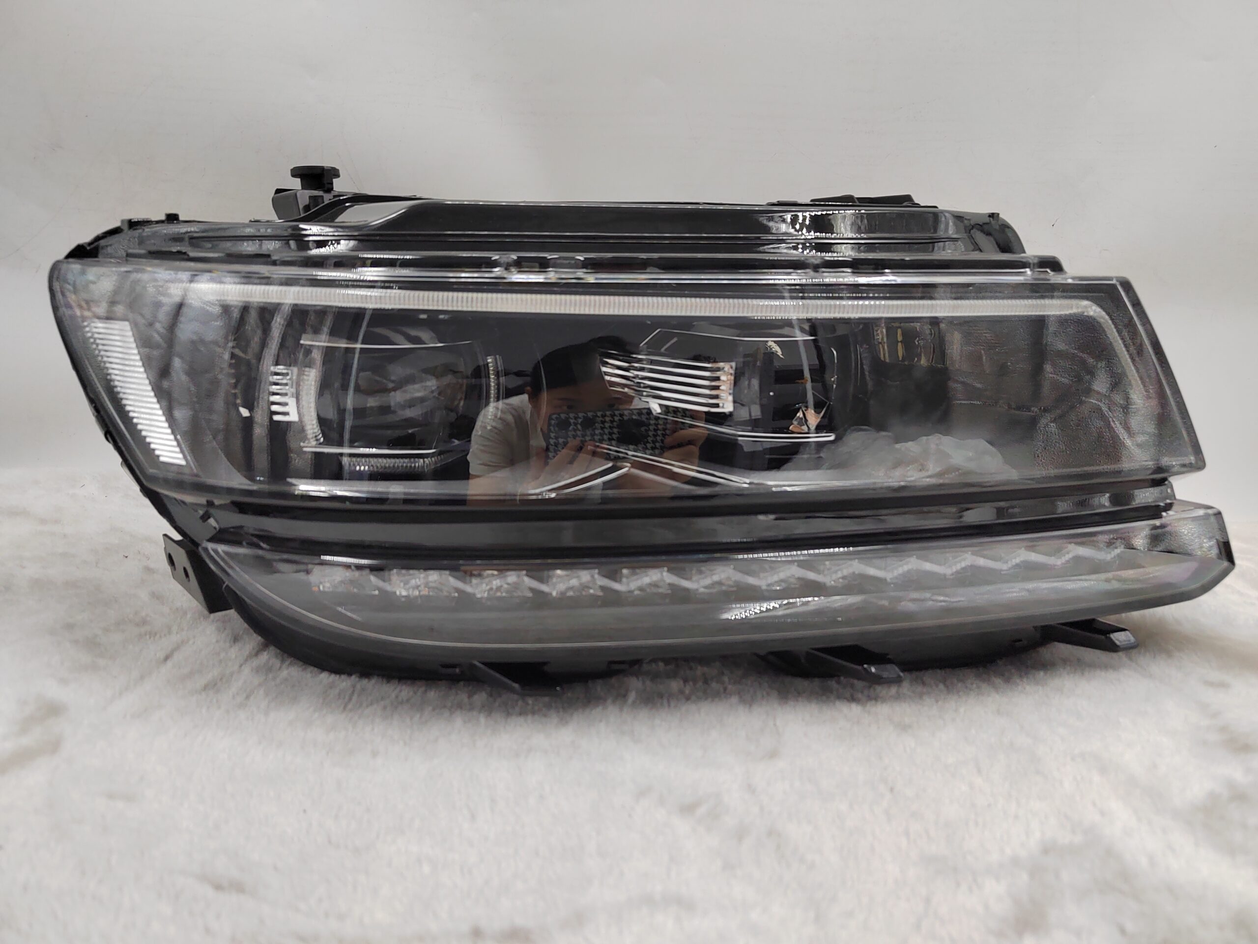 VOLKSWAGEN TIGUAN 2017-2020 LED R.H.S HEADLIGHT ASSEMBLY