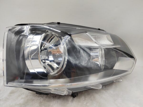 VOLKSWAGEN TRANSPORTER T5 2010-2014 HALOGEN R.H.S HEADLIGHT ASSEMBLY