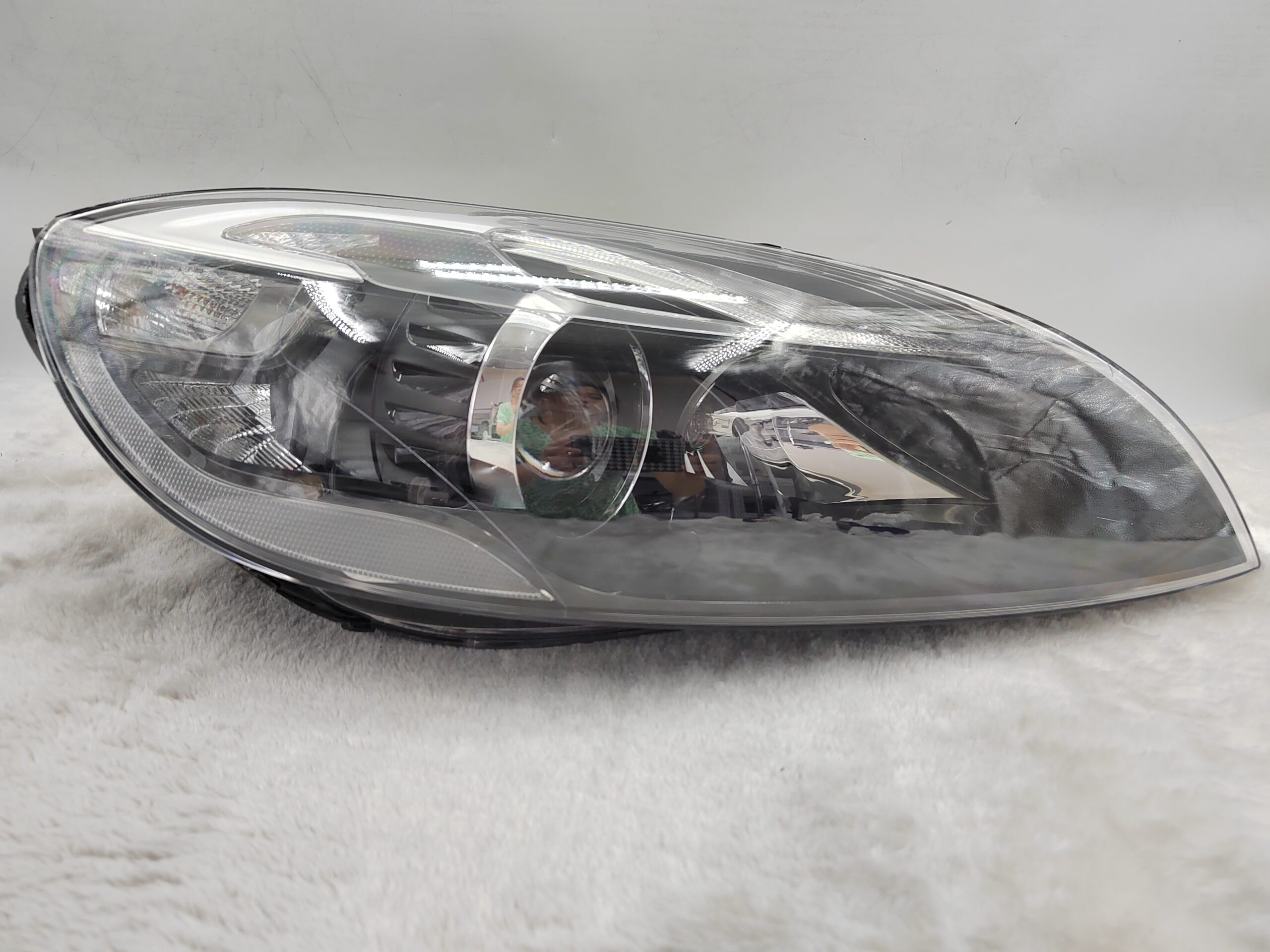 VOLVO V40 T3 2016-2019 XENON R.H.S HEADLIGHT ASSEMBLY