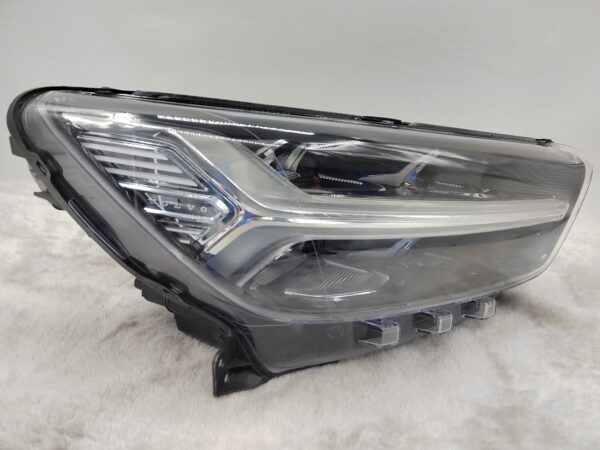 VOLVO XC40 2017-2022 LED R.H.S HEADLIGHT ASSEMBLY