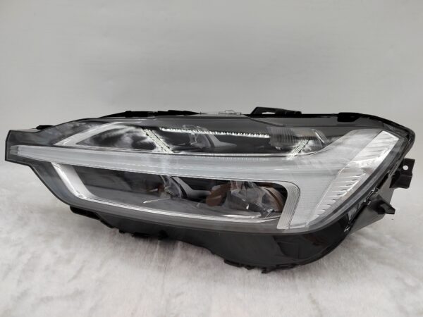 VOLVO XC60 D4 2018-2023 LED L.H.S HEADLIGHT ASSEMBLY