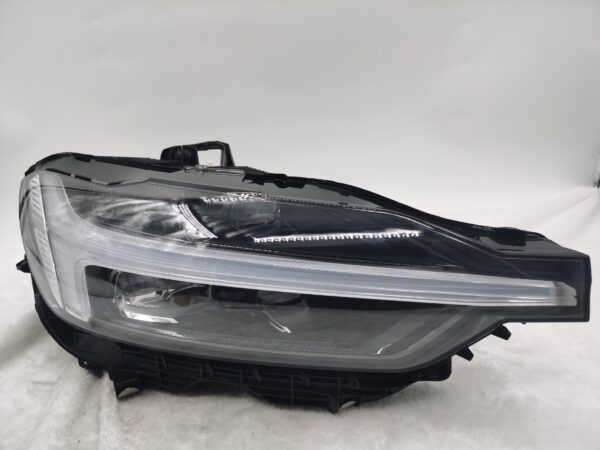 VOLVO XC60 D4 2018-2023 LED R.H.S HEADLIGHT ASSEMBLY