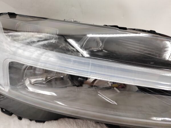 VOLVO XC60 D4 2018-2023 LED R.H.S HEADLIGHT ASSEMBLY