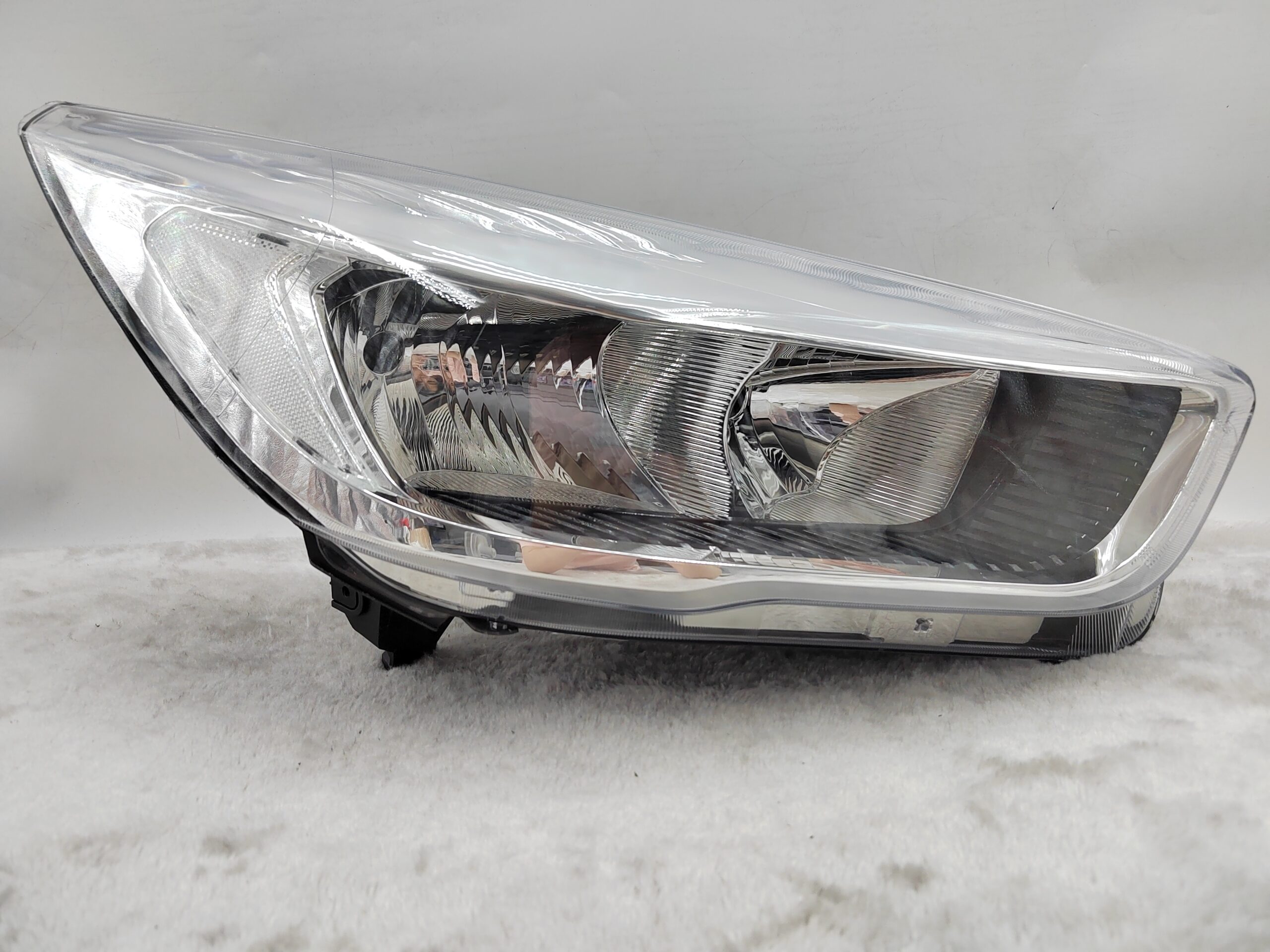 FORD ESCAPE(KUGA) 2017-2019 HALOGEN R.H.S HEADLIGHT ASSEMBLY