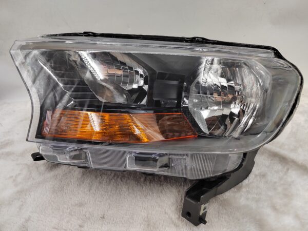 FORD EVEREST RANGER 2015-2019 HALOGEN L.H.S HEADLIGHT ASSEMBLY