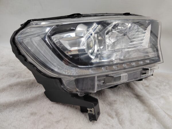 FORD EVEREST RANGER 2015-2019 XENON R.H.S HEADLIGHT ASSEMBLY