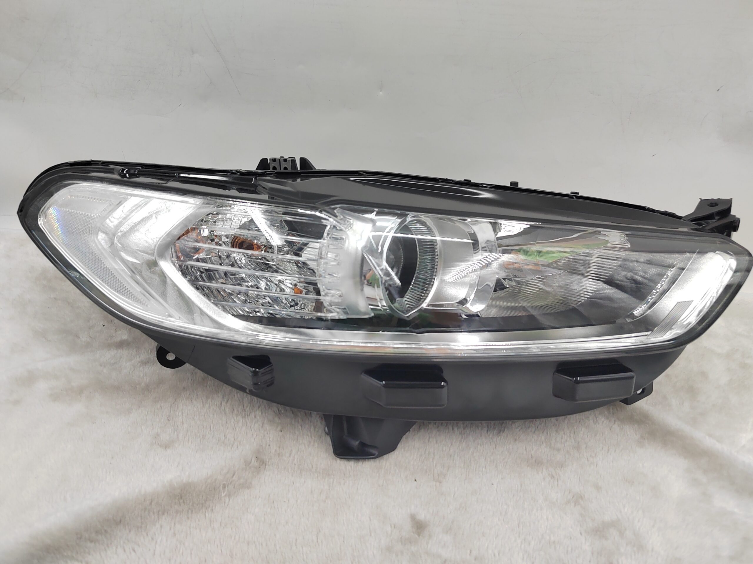 FORD MONDEO MK5 2015-2019 HALOGEN R.H.S HEADLIGHT ASSEMBLY