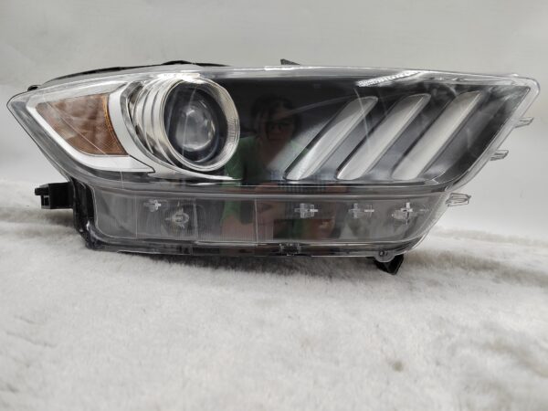 FORD MUSTANG 2015-2017 XENON R.H.S HEADLIGHT ASSEMBLY