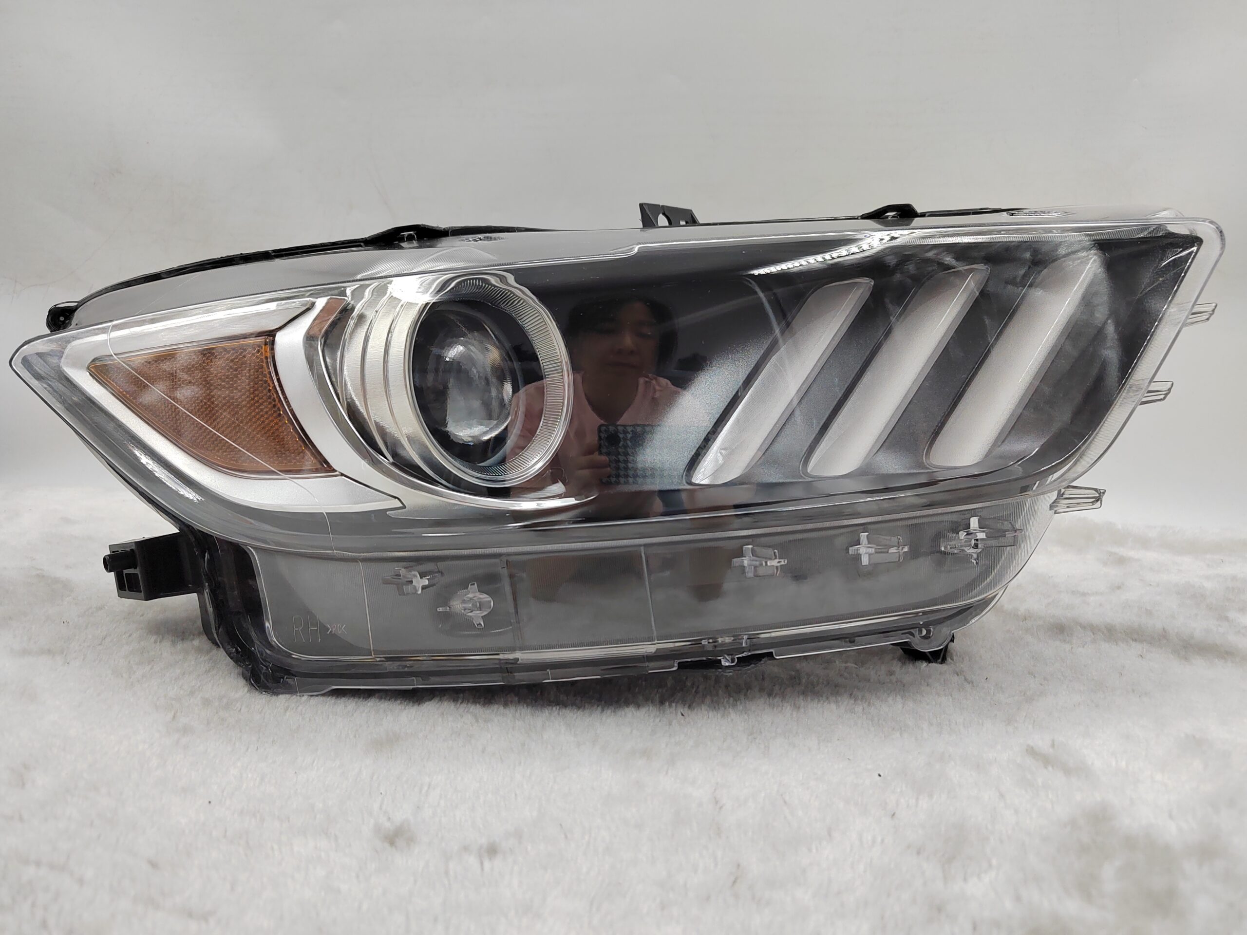 FORD MUSTANG 2015-2017 XENON R.H.S HEADLIGHT ASSEMBLY