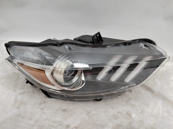 FORD MUSTANG 2015-2017 XENON R.H.S HEADLIGHT ASSEMBLY