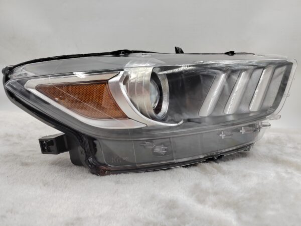 FORD MUSTANG 2015-2017 XENON R.H.S HEADLIGHT ASSEMBLY