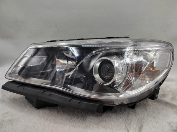 HOLDEN COMMODORE VF SV6 2013-2017 LENS HALOGEN L.H.S HEADLIGHT ASSEMBLY