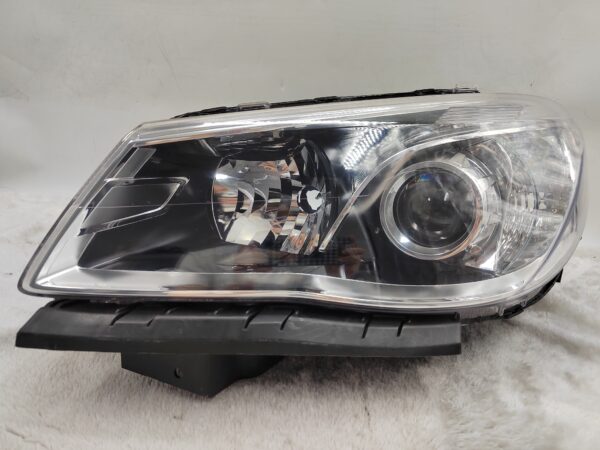 HOLDEN COMMODORE VF SV6 2013-2017 LENS HALOGEN L.H.S HEADLIGHT ASSEMBLY