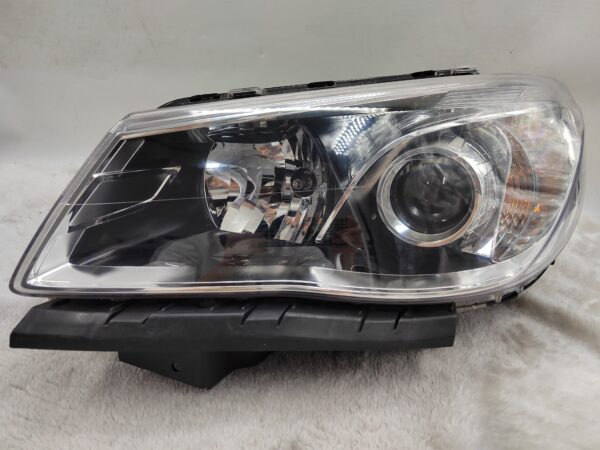 HOLDEN COMMODORE VF SV6 2013-2017 LENS HALOGEN L.H.S HEADLIGHT ASSEMBLY