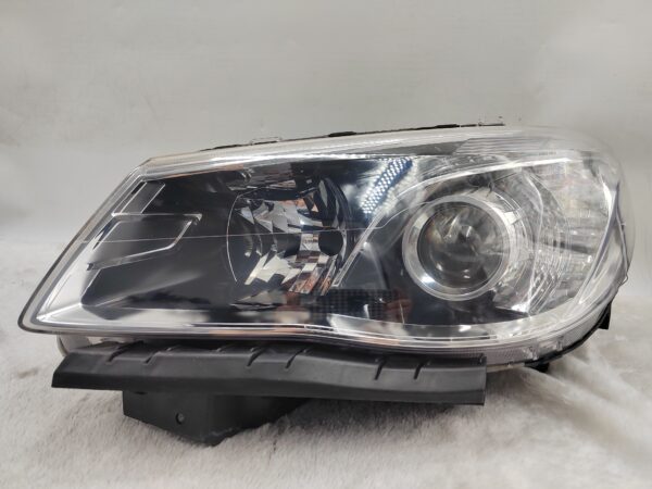 HOLDEN COMMODORE VF SV6 2013-2017 LENS HALOGEN L.H.S HEADLIGHT ASSEMBLY