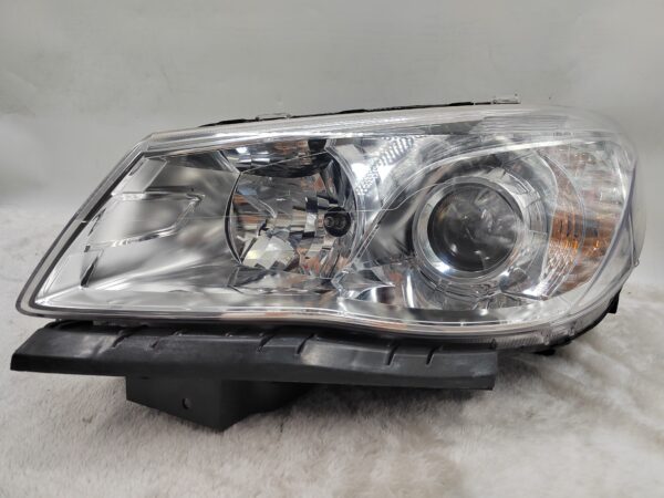 HOLDEN COMMODORE VF SV6 2013-2017 LENS HALOGEN L.H.S HEADLIGHT ASSEMBLY