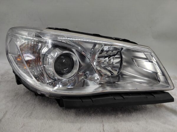 HOLDEN COMMODORE VF SV6 2013-2017 LENS HALOGEN R.H.S HEADLIGHT ASSEMBLY