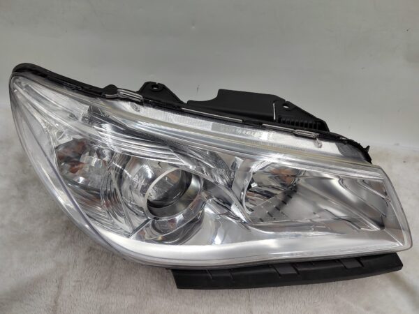 HOLDEN COMMODORE VF SV6 2013-2017 LENS HALOGEN R.H.S HEADLIGHT ASSEMBLY