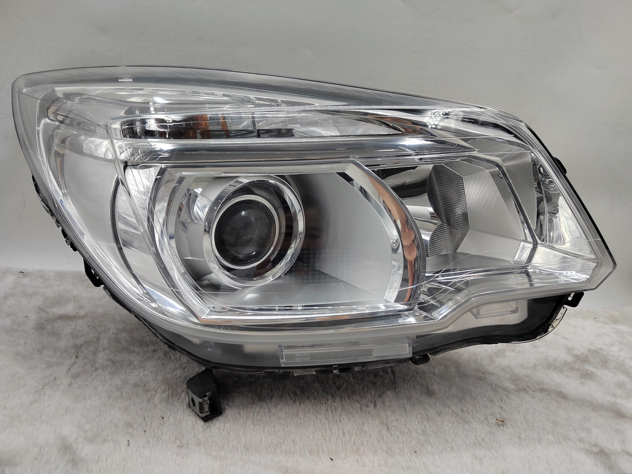 HOLDEN COLORADO 2012-2015 LENS HALOGEN R.H.S HEADLIGHT ASSEMBLY