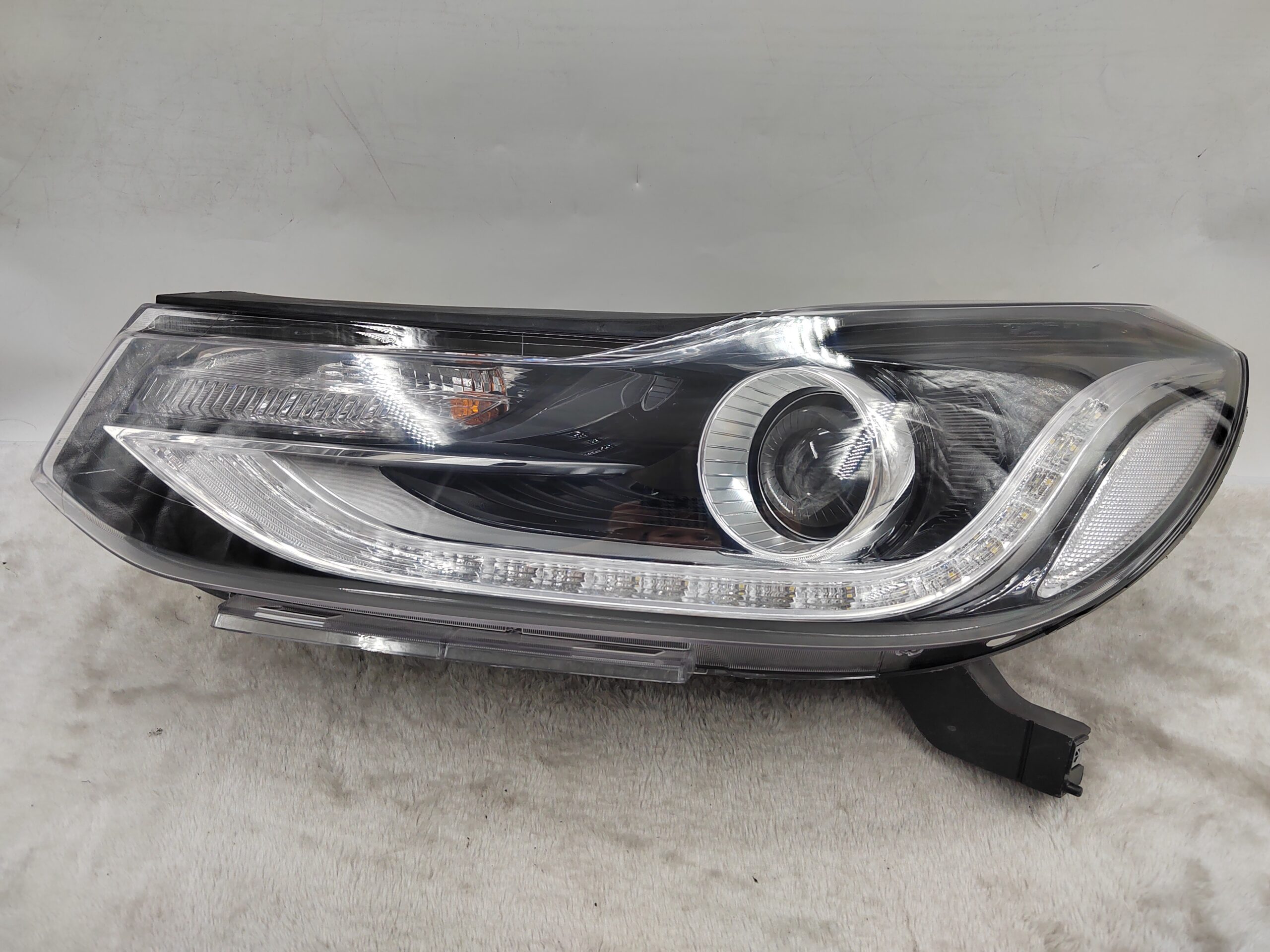 HOLDEN TRAX 2017-2023 LENS HALOGEN L.H.S HEADLIGHT ASSEMBLY