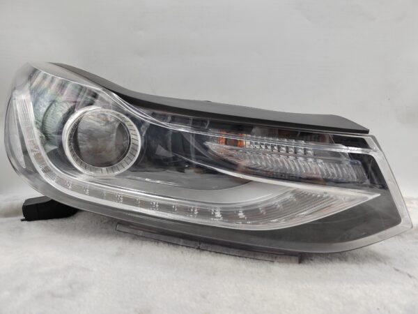 HOLDEN TRAX 2017-2023 LENS HALOGEN R.H.S HEADLIGHT ASSEMBLY