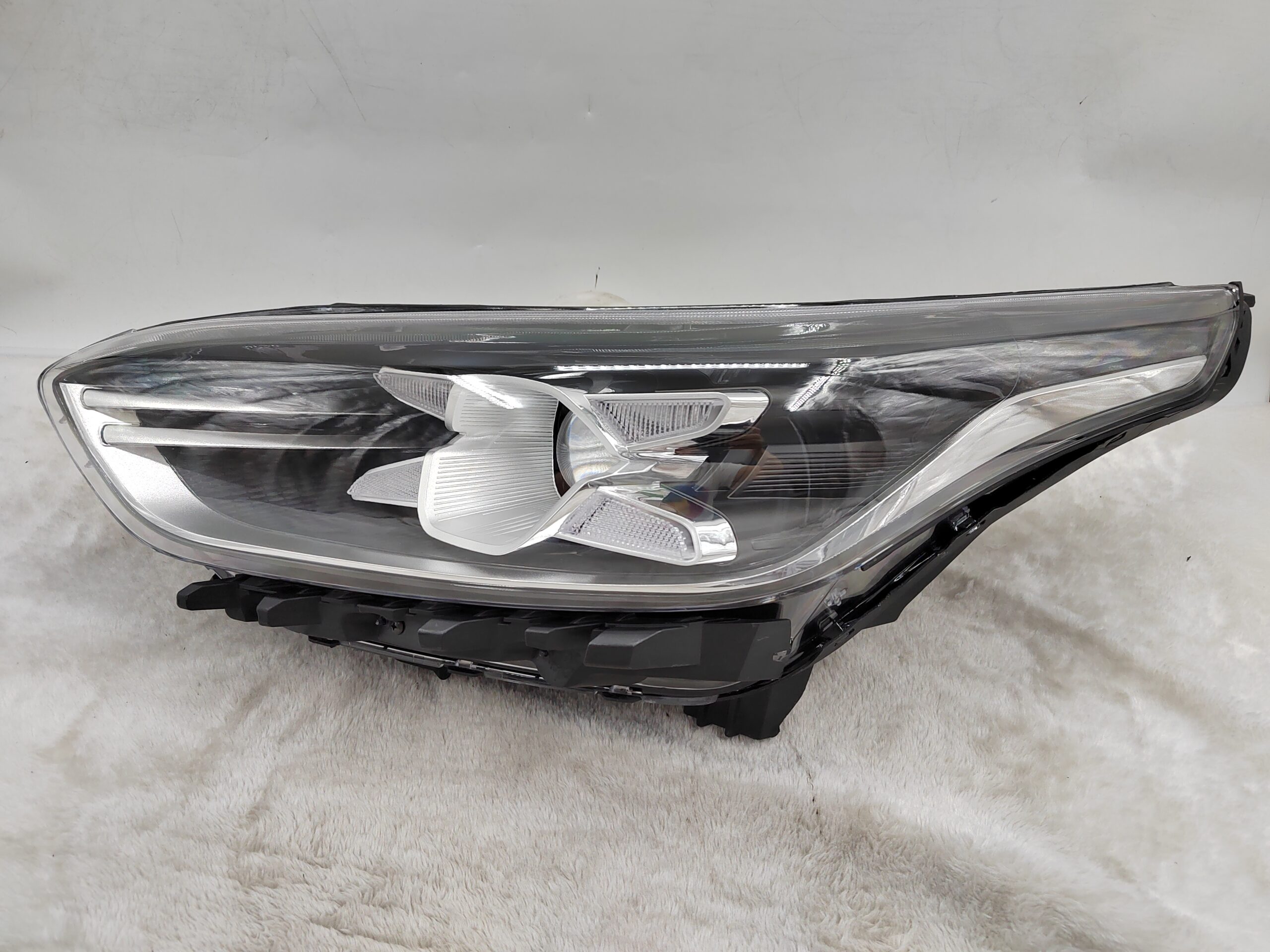 KIA CERATO 2018-2020 LENS LED L.H.S HEADLIGHT ASSEMBLY