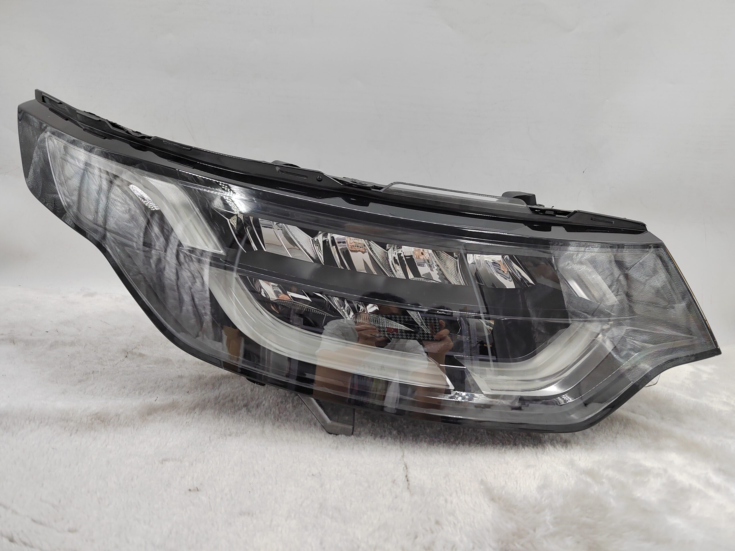 LAND ROVER DISCOVERY 5 2017-2020 R.H.S HEADLIGHT ASSEMBLY