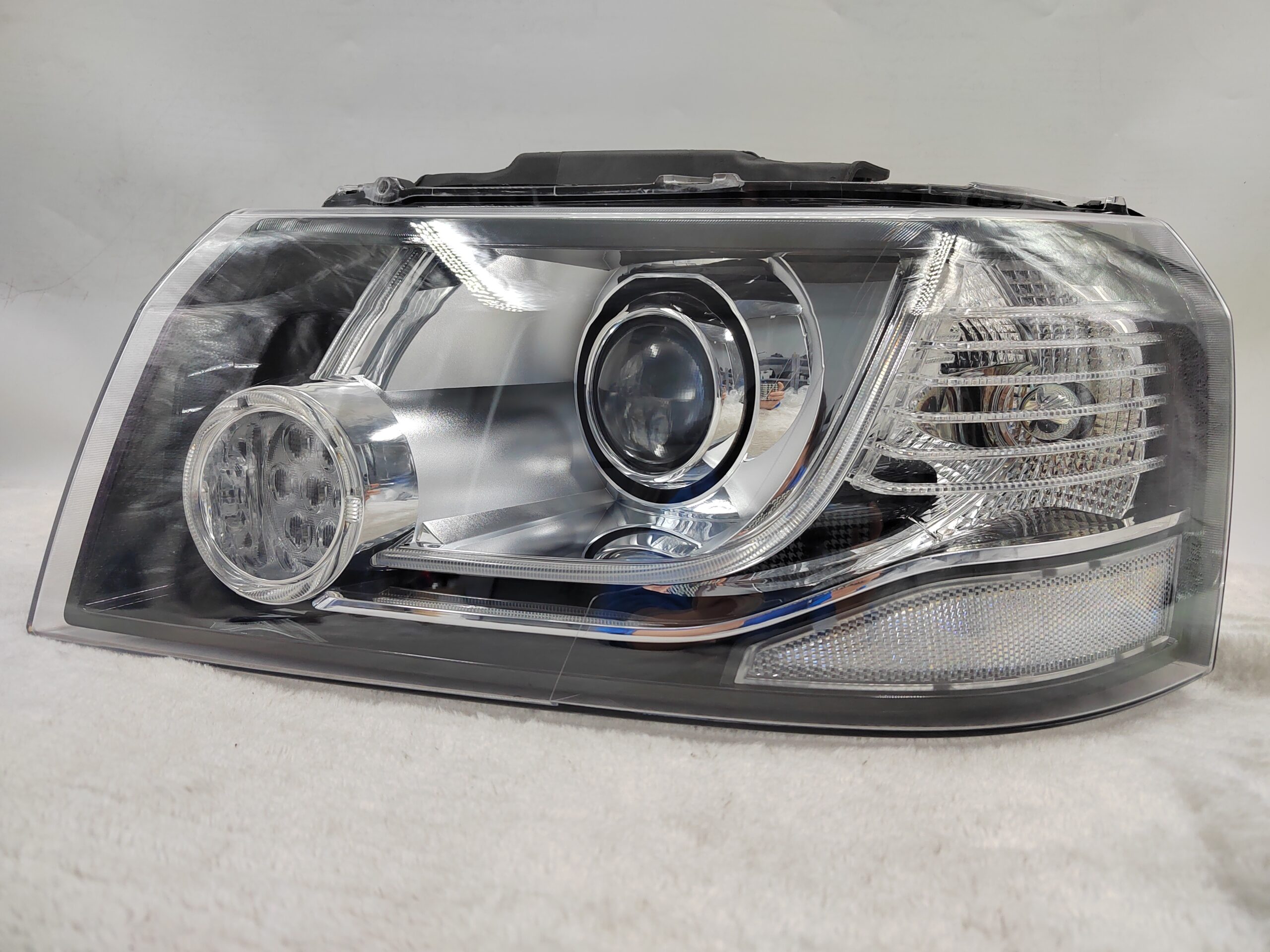 LAND ROVER FREELANDER 2 2012-2015 XENON L.H.S HEADLIGHT ASSEMBLY