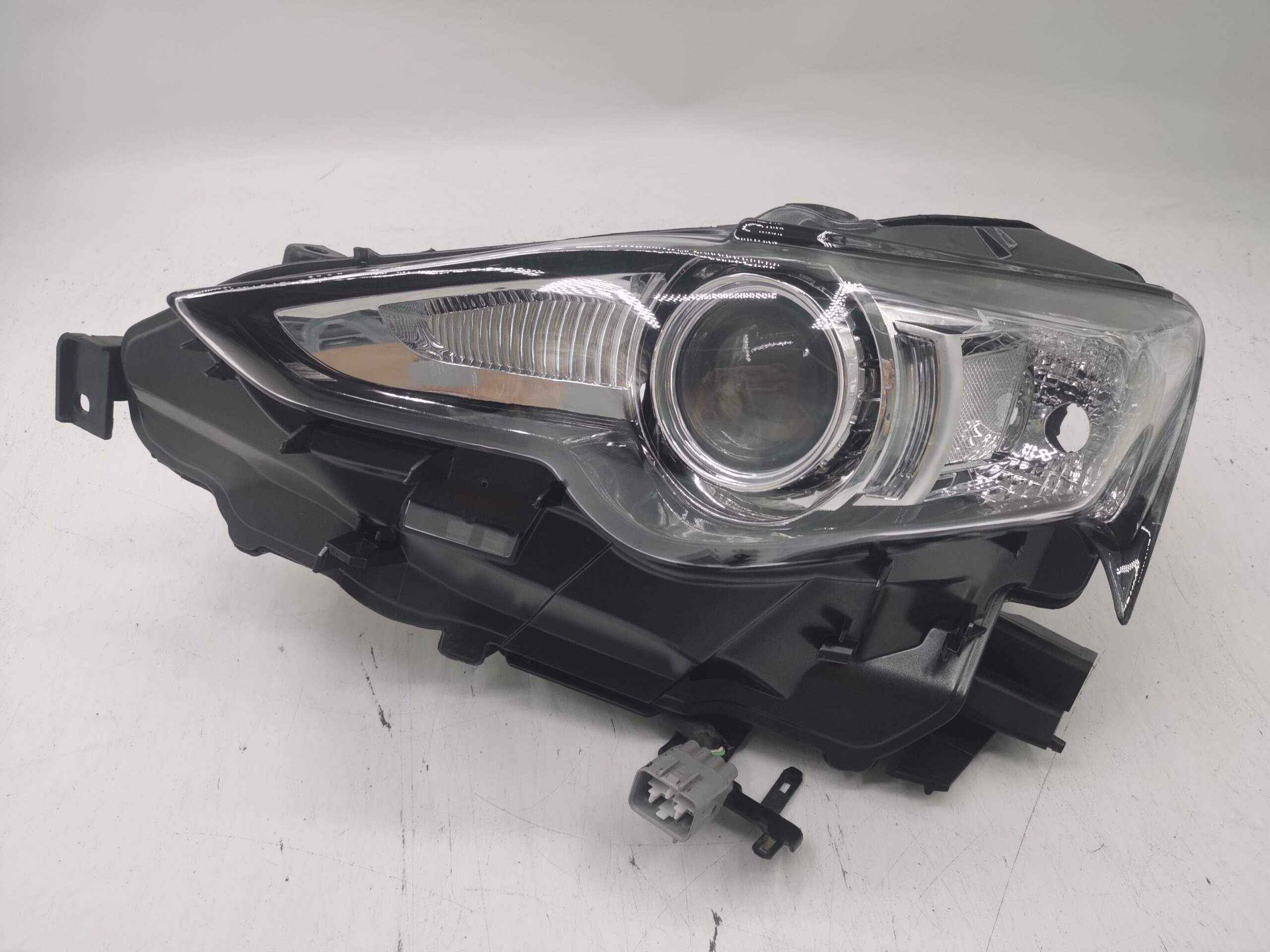 LEXUS IS 250 2014-2016 XENON L.H.S HEADLIGHT ASSEMBLY