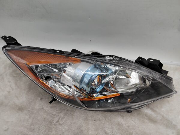 MAZDA 3 2010-2013 HALOGEN R.H.S HEADLIGHT ASSEMBLY