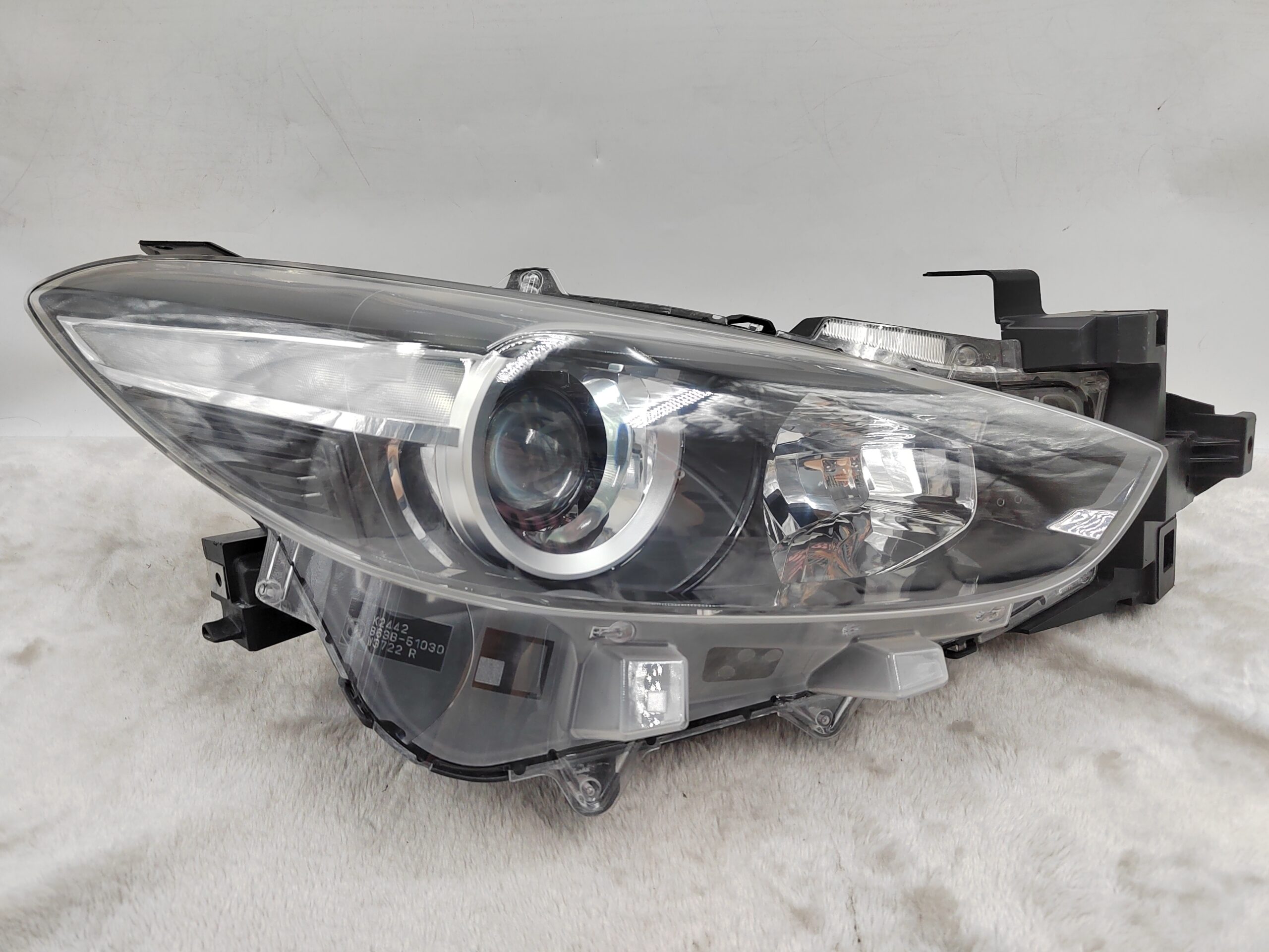 MAZDA 3 2017-2018 HALOGEN R.H.S HEADLIGHT ASSEMBLY