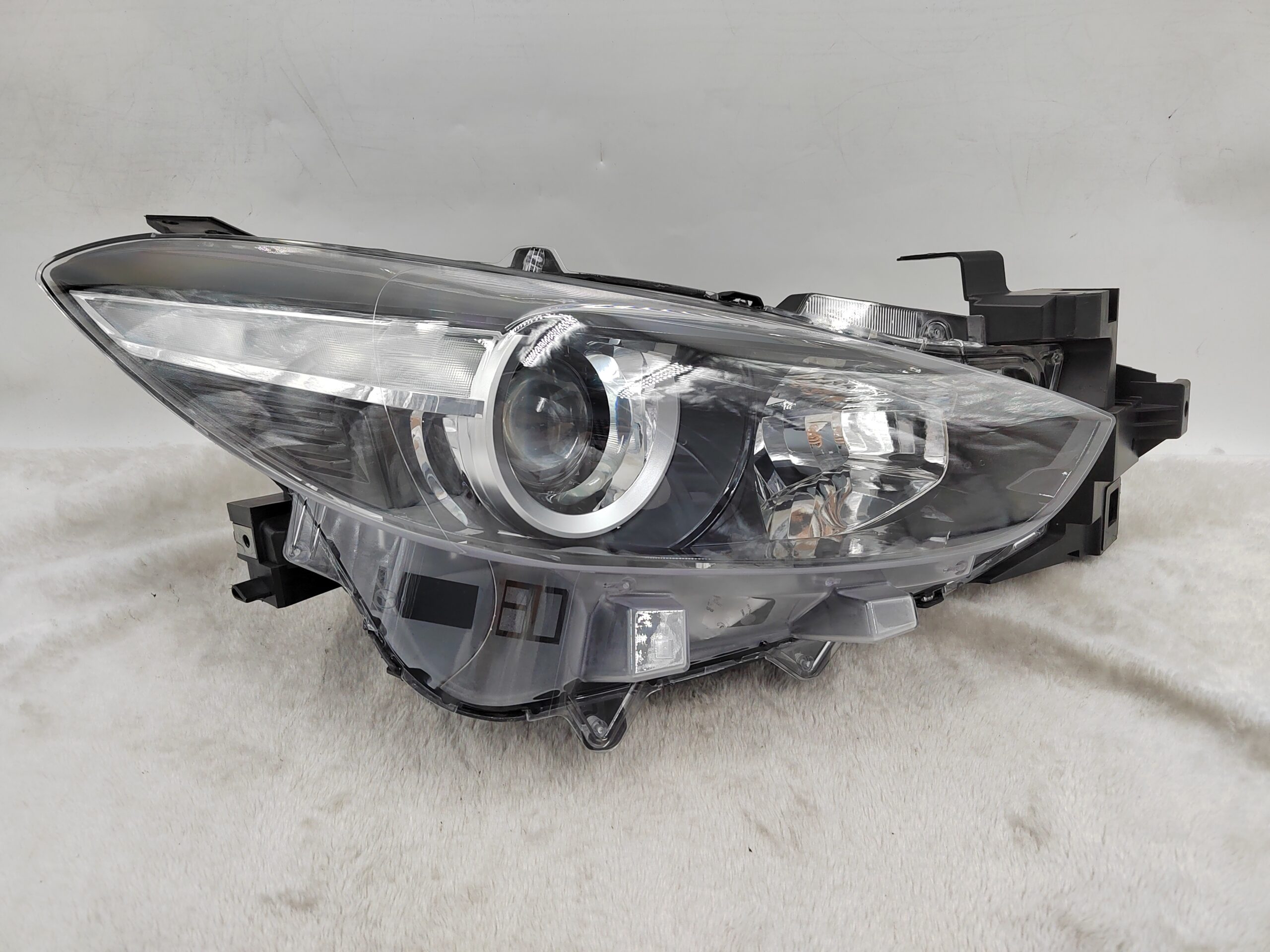 MAZDA 3 2017-2018 HALOGEN R.H.S HEADLIGHT ASSEMBLY