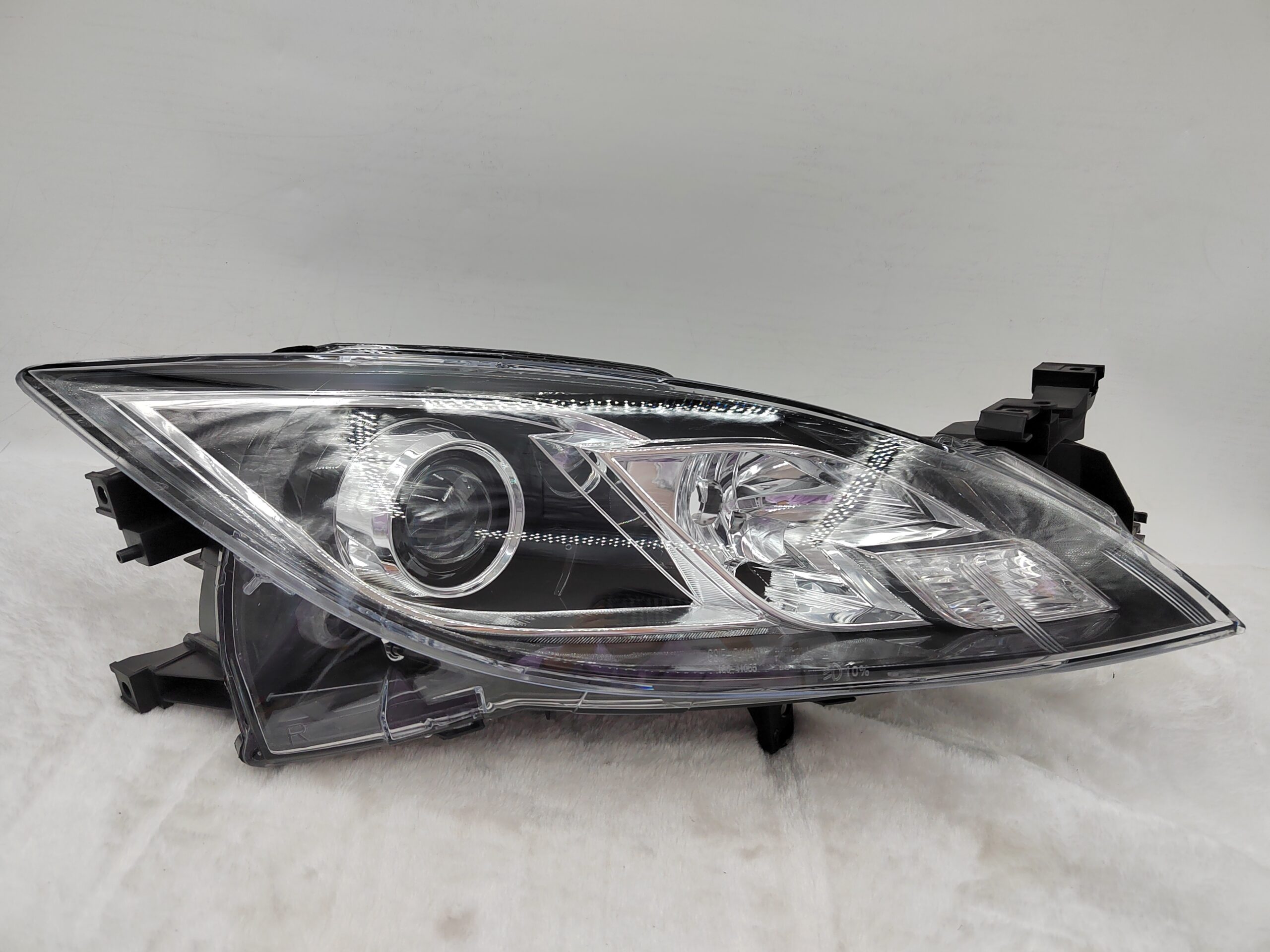 MAZDA 6 2009-2012 HALOGEN R.H.S HEADLIGHT ASSEMBLY