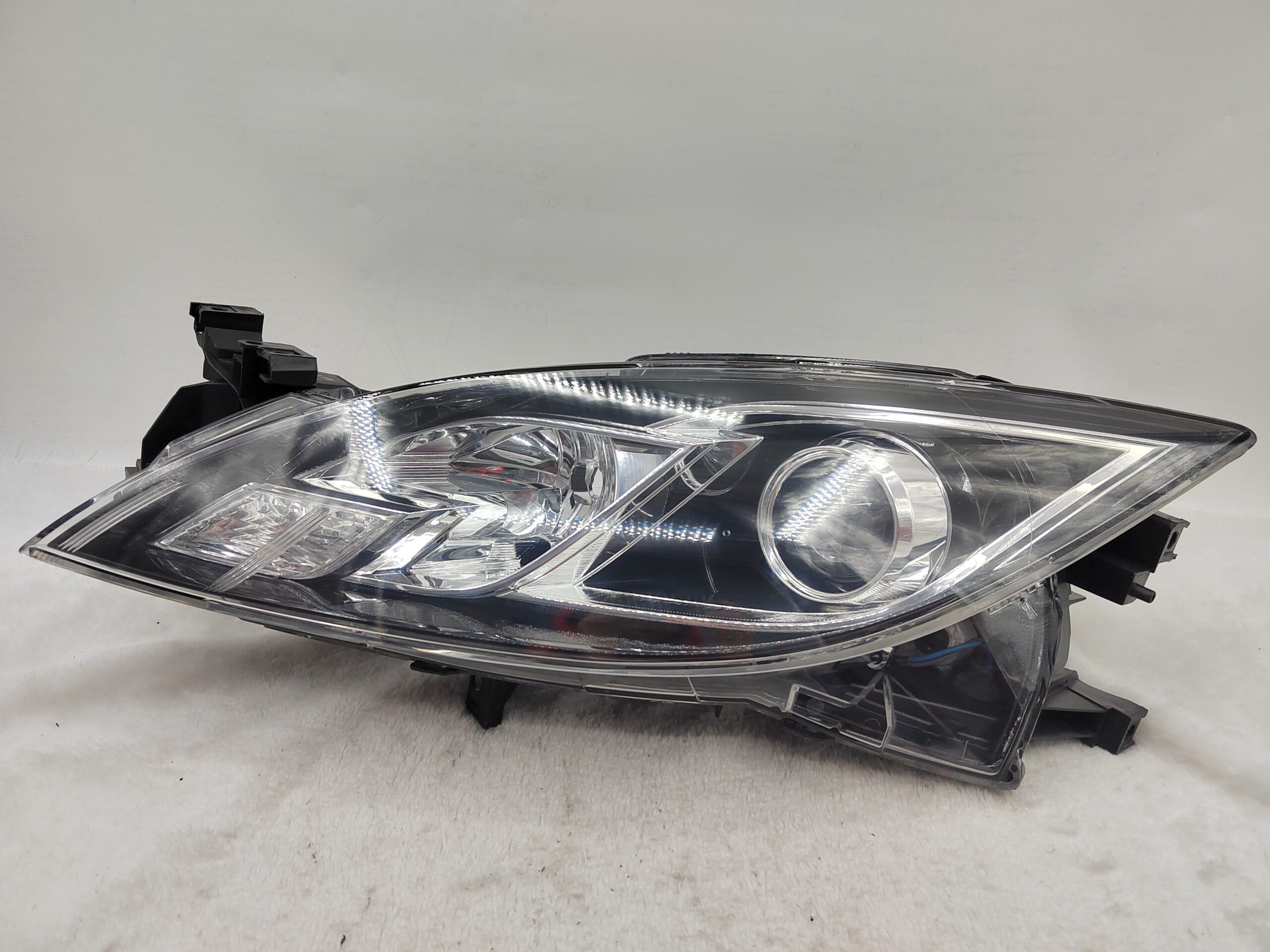 MAZDA 6 2009-2012 XENON L.H.S HEADLIGHT ASSEMBLY