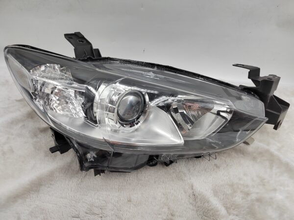 MAZDA 6 2013-2014 HALOGEN R.H.S HEADLIGHT ASSEMBLY