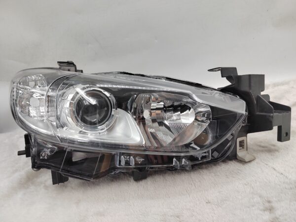 MAZDA 6 2013-2014 HALOGEN R.H.S HEADLIGHT ASSEMBLY